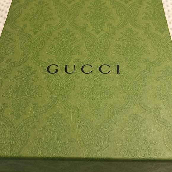 Gucci Women’s Platform Slide with Interlocking G. Black Rubber. - Picture 2 of 16